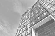 现代高楼大厦玻璃幕墙单色调摄影图片