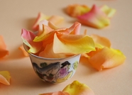茶杯玫瑰花瓣非主流摄影图片