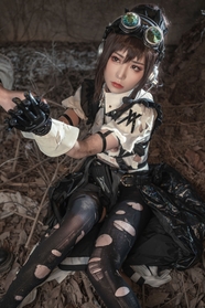 亚洲黑色破洞丝袜美女cosplay图片