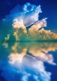 天空湖泊水天一色唯美摄影图片