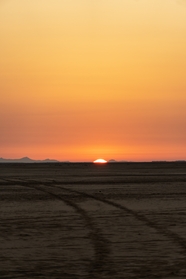 撒哈拉黄昏夕阳西下美景摄影图片