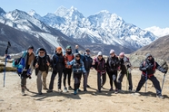 珠穆朗玛峰登山团队摄影图片