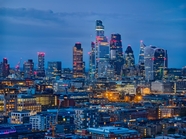 英国伦敦繁华都市建筑夜景摄影图片