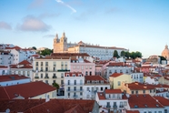 葡萄牙里斯本圣露西亚区建筑群摄影图片