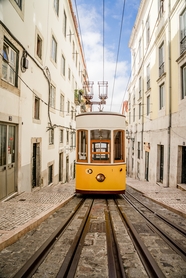 葡萄牙里斯本电车运输工具摄影图片
