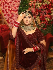 印度传统新娘妆新娘服饰美女图片