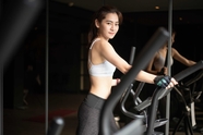 亚洲性感马甲线美女健身运动图片