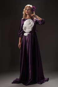 欧美紫色连衣裙美女优雅气质摄影图片