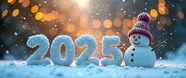 2025年冬季雪地圣诞雪人图片