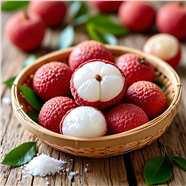 果肉饱满的新鲜荔枝图片