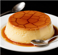 酱汁蛋羹摄影图片