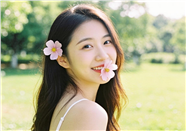 夏日笑颜如花美女摄影图片