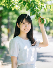夏日浅色系穿搭美女摄影图片